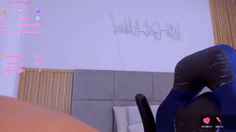 Snapshot of iori_21 chatting on January 13, 11:06 pm iori online show from January 13, 11:06 pm