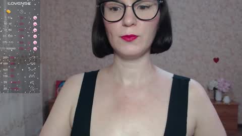 IrenLarasani online show from September 14, 9:08 am
