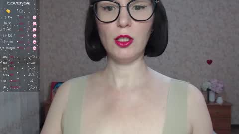 IrenLarasani online show from September 23, 6:05 am
