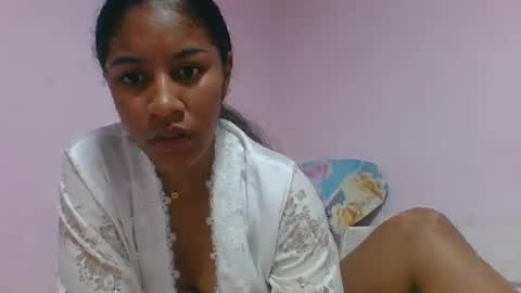 Snapshot of iriella2908 chatting on September 19, 12:34 am iriella2908 online show from September 19, 12:34 am