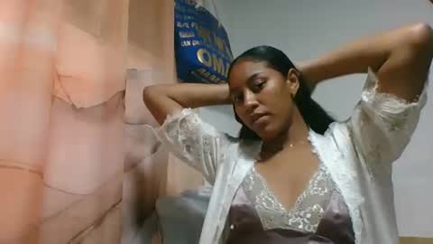 Snapshot of iriella2908 chatting on October 22, 7:02 pm iriella2908 online show from October 22, 7:02 pm