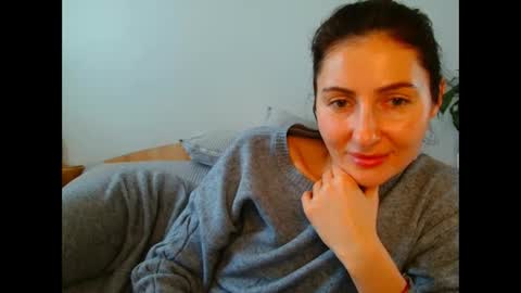 Snapshot of irina9793 chatting on February 23, 10:01 am irina online show from February 23, 10:01 am
