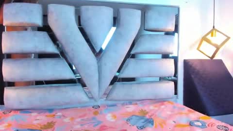 irina_and_max online show from May 4, 8:27 pm