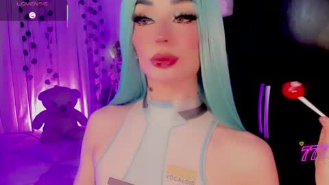 Snapshot of irina_lechera_ chatting on June 18, 9:19 pm Irina online show from June 18, 9:19 pm