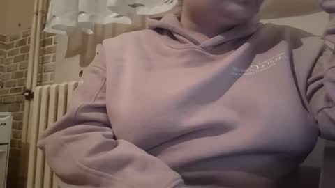 Snapshot of irinnak chatting on February 25, 6:53 pm IrinnaK online show from February 25, 6:53 pm