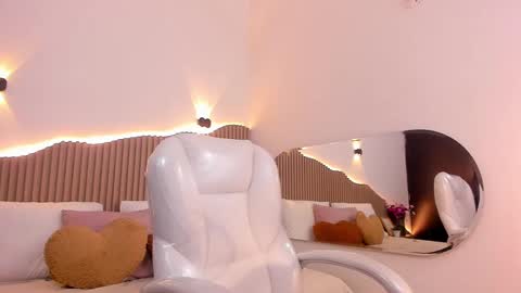 Snapshot of iris8_ chatting on September 29, 11:48 am iris8_ online show from September 29, 11:48 am