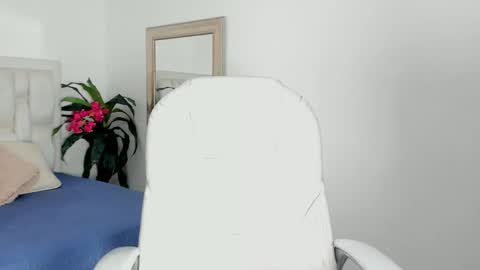 iris8_ online show from November 10, 12:48 pm