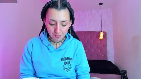 iris_77 online show from November 29, 5:05 pm