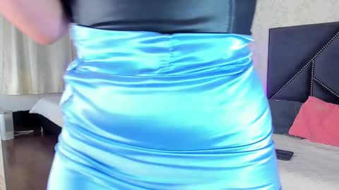 Snapshot of iris_bells chatting on November 21, 3:54 pm Queen Iris online show from November 21, 3:54 pm