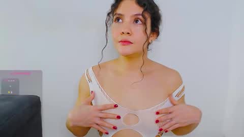 Instagram iris caprice online show from September 28, 2:06 am