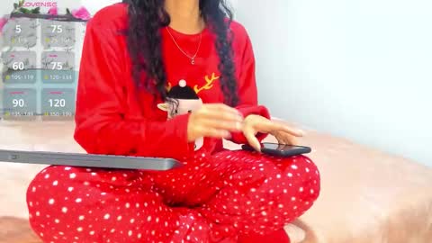 iris online show from October 3, 7:33 pm