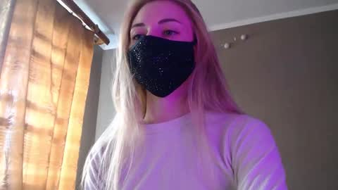 Snapshot of iris_lave chatting on September 21, 11:56 am Lily online show from September 21, 11:56 am