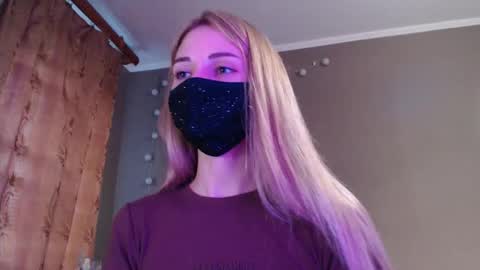 Snapshot of iris_lave chatting on September 23, 3:48 pm Lily online show from September 23, 3:48 pm