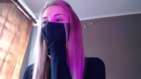 Snapshot of iris_lave chatting on September 24, 2:09 pm Lily online show from September 24, 2:09 pm