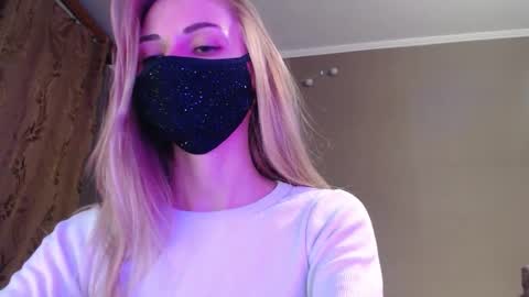 Snapshot of iris_lave chatting on September 26, 4:11 pm Lily online show from September 26, 4:11 pm