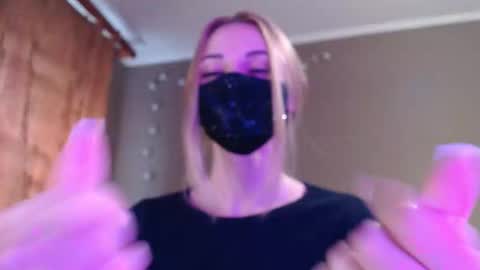 Snapshot of iris_lave chatting on October 1, 3:07 pm Lily online show from October 1, 3:07 pm