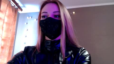 Snapshot of iris_lave chatting on February 22, 12:47 pm Lily online show from February 22, 12:47 pm