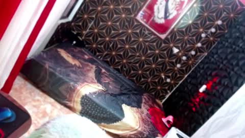 iris_lubiskaya online show from May 14, 12:06 am