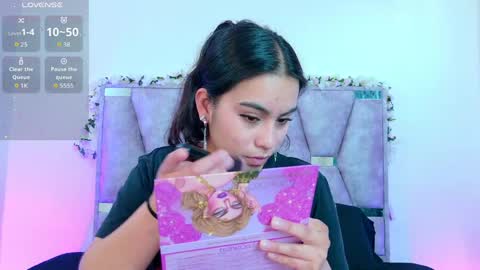 Snapshot of iris_mandarinne chatting on April 3, 4:49 pm Iris online show from April 3, 4:49 pm