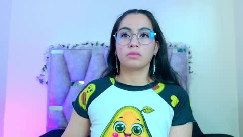 Snapshot of iris_mandarinne chatting on April 8, 5:46 pm Iris online show from April 8, 5:46 pm