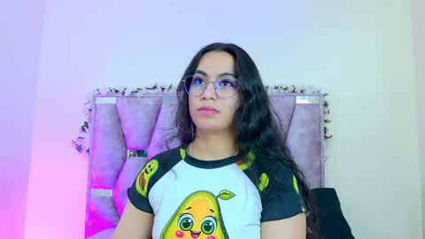 Snapshot of iris_mandarinne chatting on April 15, 6:04 pm Iris online show from April 15, 6:04 pm