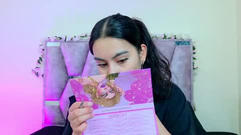Snapshot of iris_mandarinne chatting on April 19, 5:23 pm Iris online show from April 19, 5:23 pm