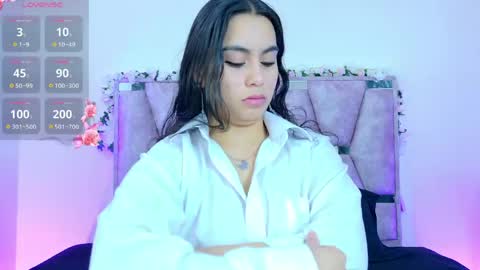 Snapshot of iris_mandarinne chatting on May 2, 5:29 pm Iris online show from May 2, 5:29 pm