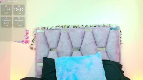 Snapshot of iris_mandarinne chatting on May 25, 4:35 pm Iris online show from May 25, 4:35 pm