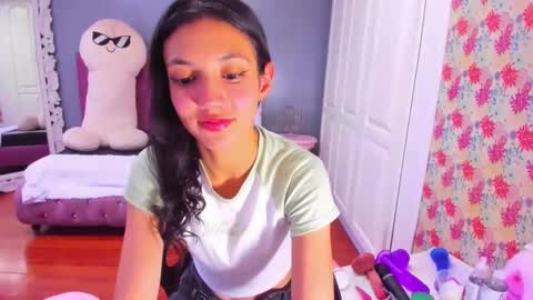 Snapshot of iris_stone_ chatting on January 25, 8:21 pm Iris online show from January 25, 8:21 pm