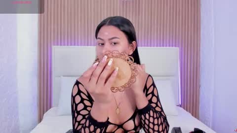 Snapshot of iris_thompson chatting on February 22, 4:46 am Iris online show from February 22, 4:46 am