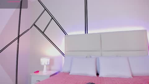 Snapshot of iris_thompson chatting on March 24, 4:28 am Iris online show from March 24, 4:28 am