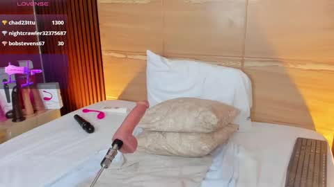 Snapshot of iris_violeta chatting on January 14, 8:31 am Iris online show from January 14, 8:31 am