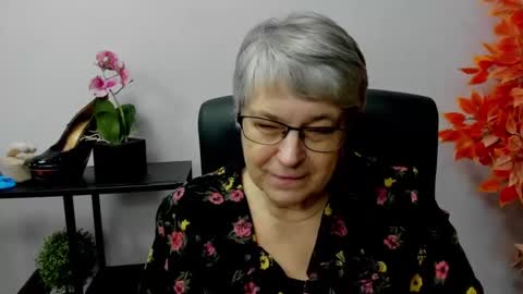 I R I S online show from December 2, 10:50 am