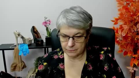 I R I S online show from December 3, 10:39 am