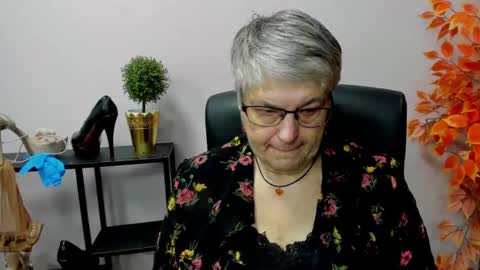 I R I S online show from December 30, 7:15 am