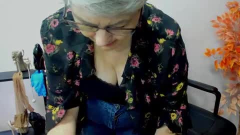 I R I S online show from January 14, 10:59 am