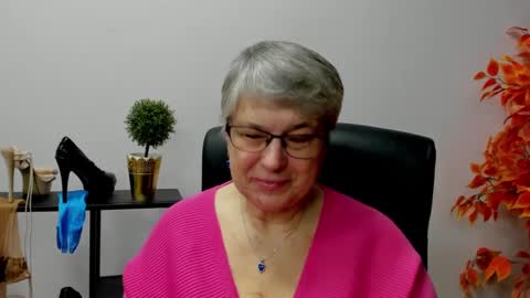 I R I S online show from January 24, 7:30 am