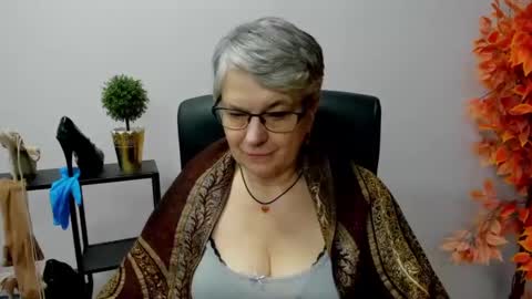 I R I S online show from January 29, 10:58 am