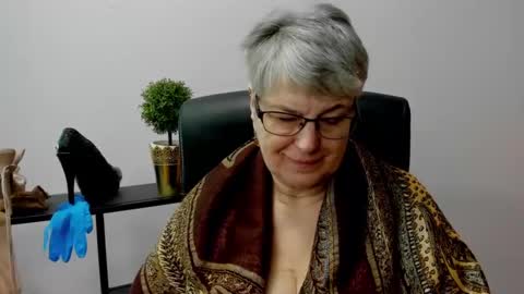 I R I S online show from February 17, 10:51 am