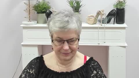 Snapshot of iris_xdesire chatting on February 23, 7:06 am I R I S online show from February 23, 7:06 am