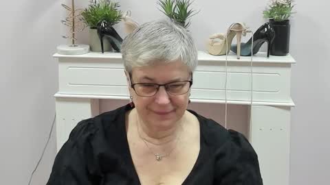 Snapshot of iris_xdesire chatting on March 3, 7:03 am I R I S online show from March 3, 7:03 am