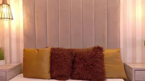 Snapshot of irisdelavega_ chatting on December 1, 1:49 pm Iris online show from December 1, 1:49 pm