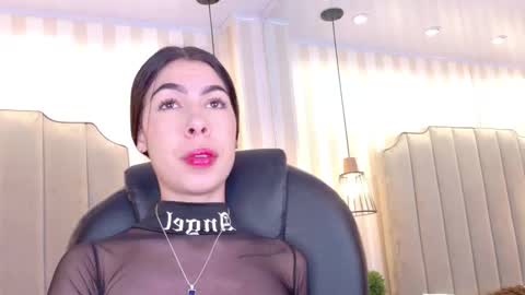 Snapshot of irisdelavega_ chatting on December 4, 2:04 pm Iris online show from December 4, 2:04 pm