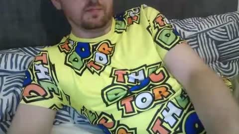 irishhighness95 online show from July 15, 4:12 pm