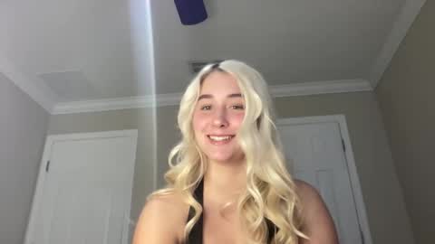 Irispink1 online show from December 21, 9:11 pm