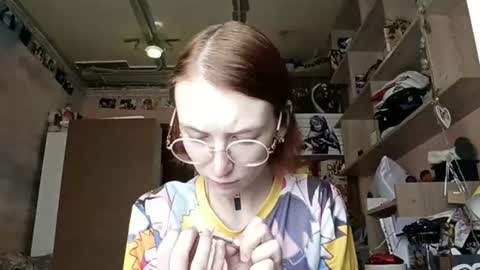 Snapshot of irispleil chatting on June 17, 10:17 am Iris online show from June 17, 10:17 am