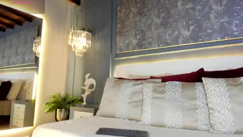 Snapshot of irisreid chatting on March 22, 3:43 am online show from March 22, 3:43 am