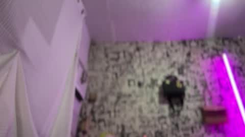 iriss_fox online show from February 13, 9:16 am