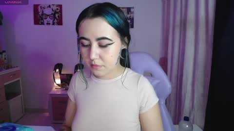 Snapshot of iriss_sky chatting on June 1, 2:46 am Iris online show from June 1, 2:46 am