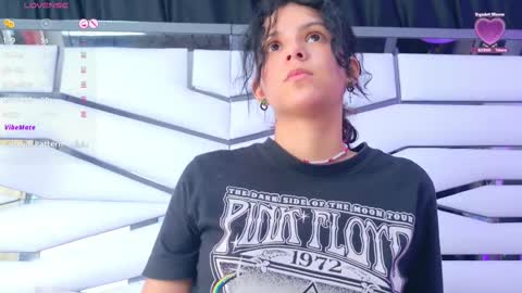 Iris online show from March 3, 5:29 pm